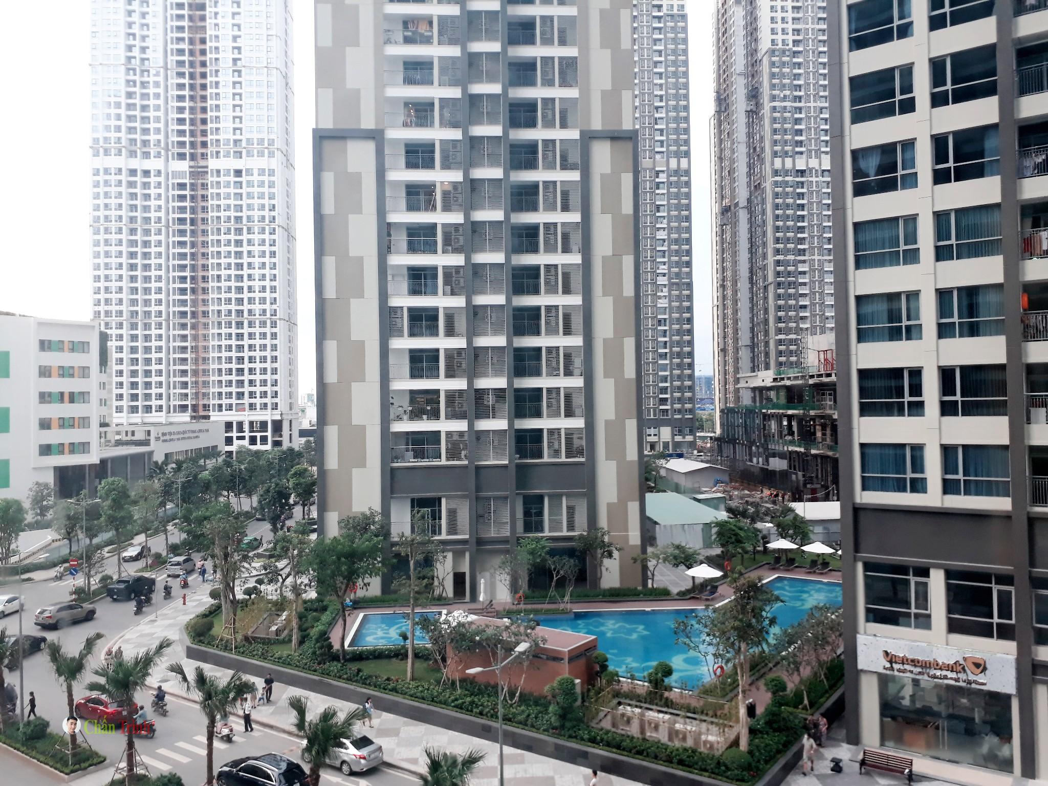 View hồ bơi căn hộ 4PN Park 6 Vinhomes Central Park