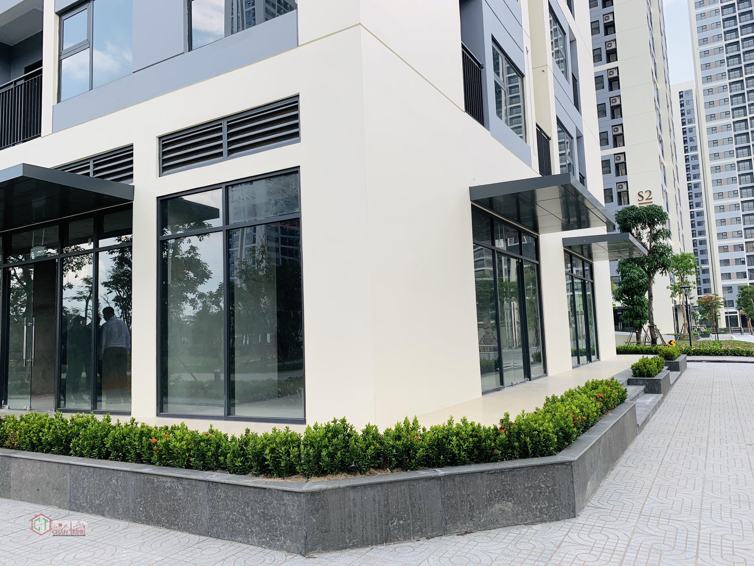 Mặt ngoài Shophouse Grand Park