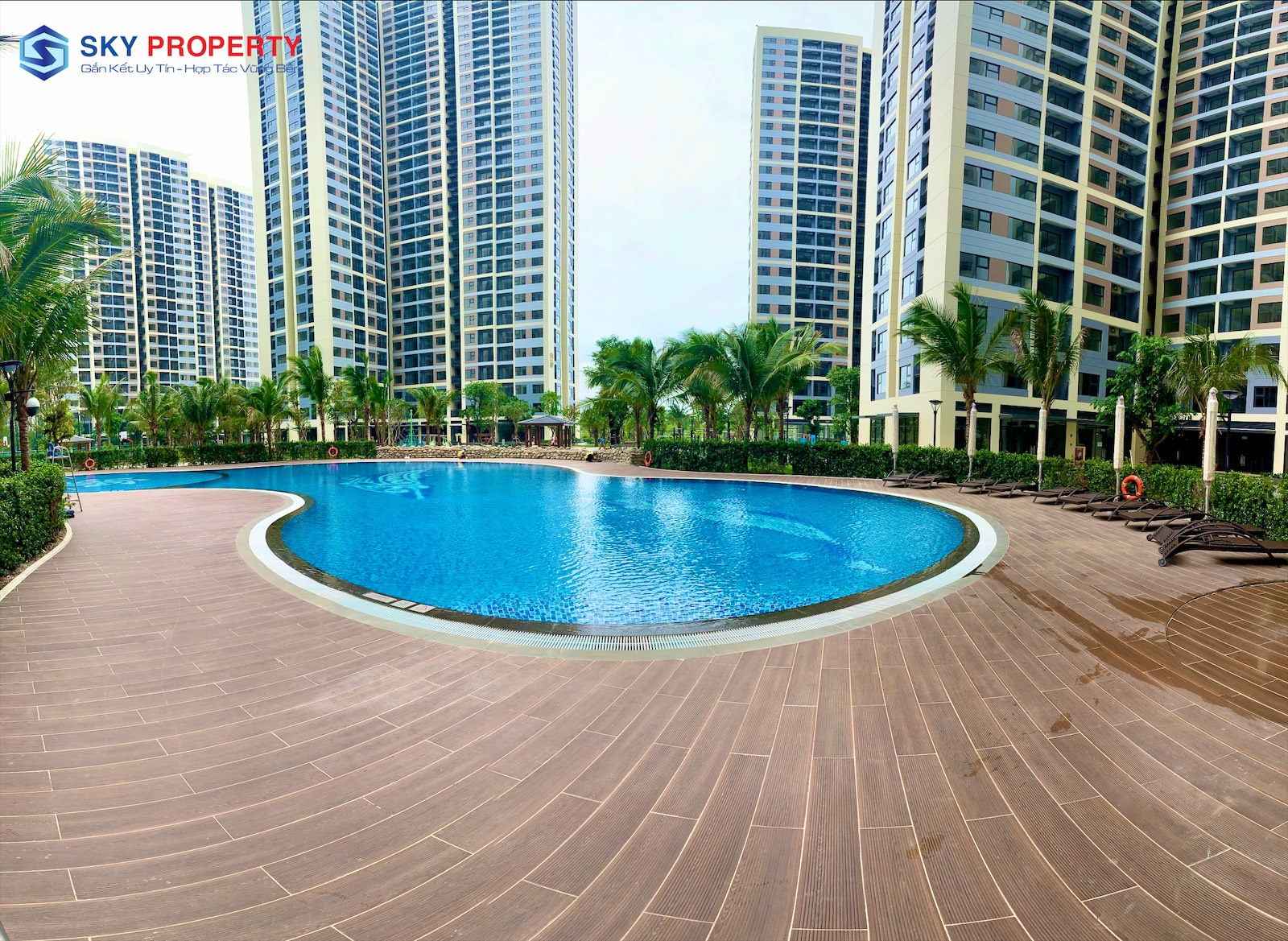 Hồ bơi S1 Vinhomes Grand Park.