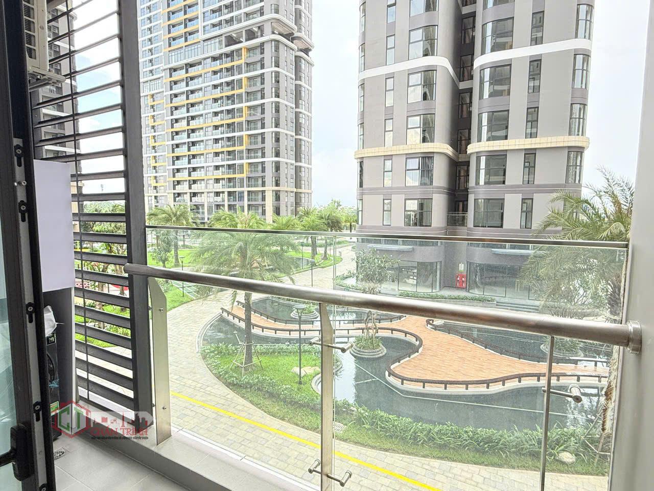 View căn hộ Studio The Beverly hướng ra ngoài mát mẻ